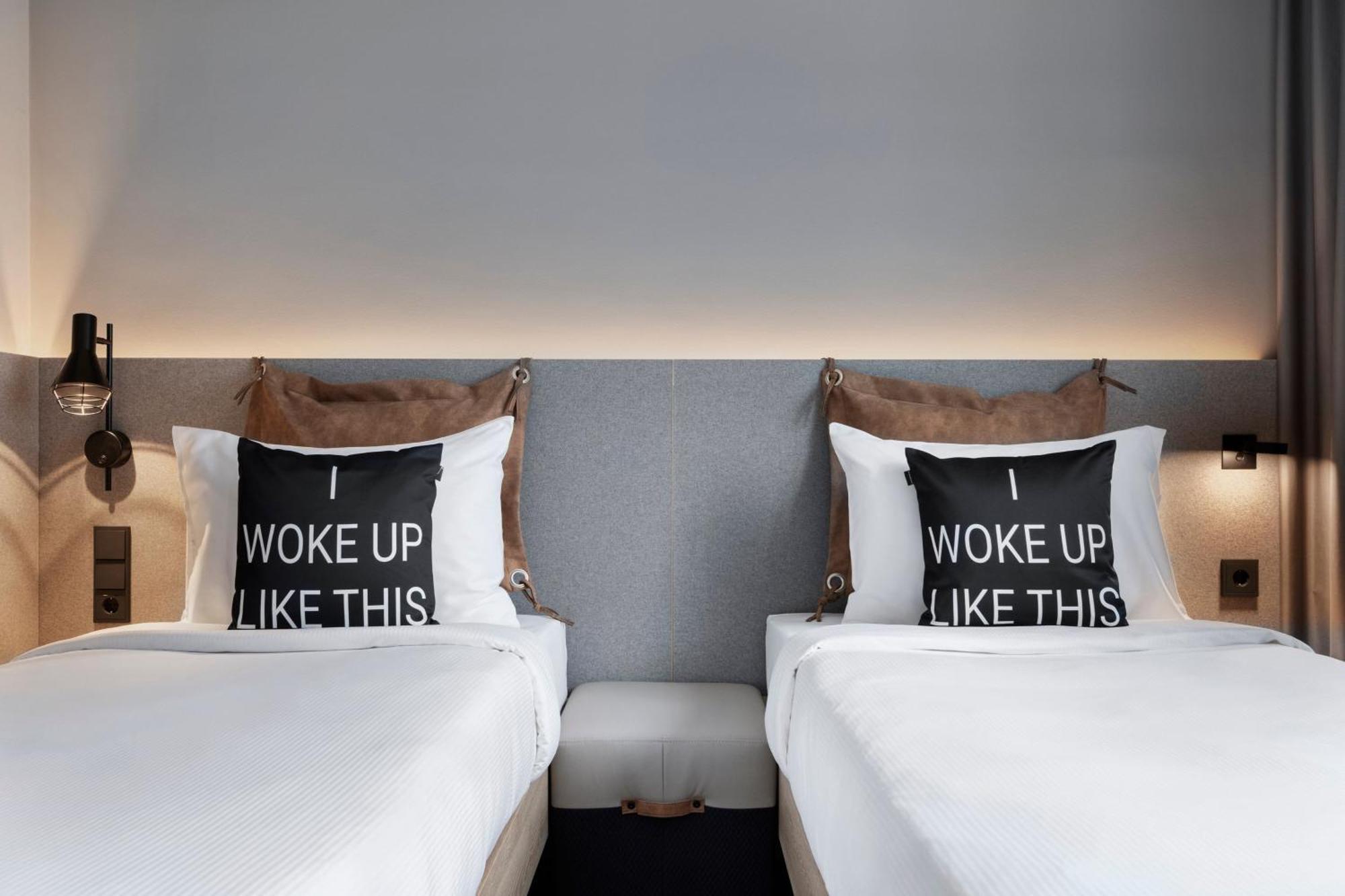 Moxy Vienna City East Extérieur photo