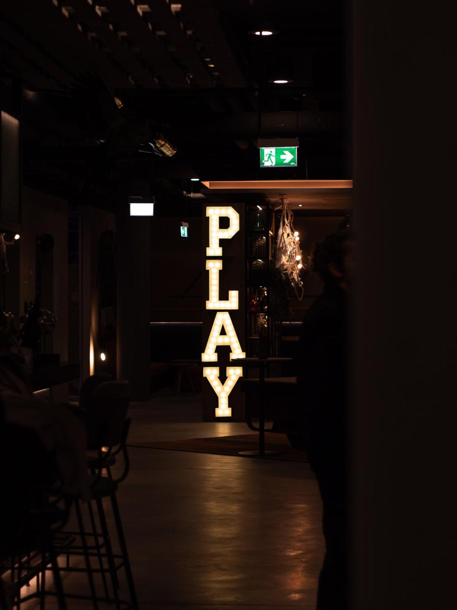 Moxy Vienna City East Extérieur photo