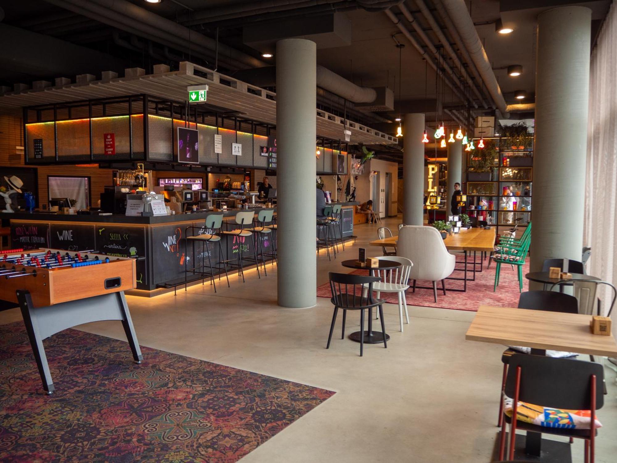 Moxy Vienna City East Extérieur photo