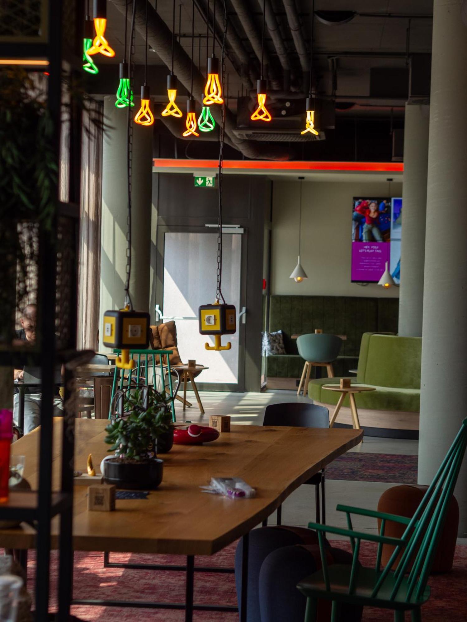 Moxy Vienna City East Extérieur photo